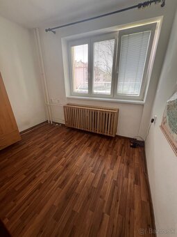 Na predaj 3 izbový byt v Brezne 71m2,centrum,park, - 17