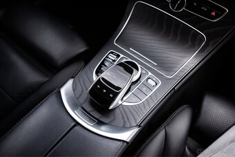 Mercedes-Benz C300 AMG Facelift 2019 190KW TOP Stav SK ŠPZ - 17