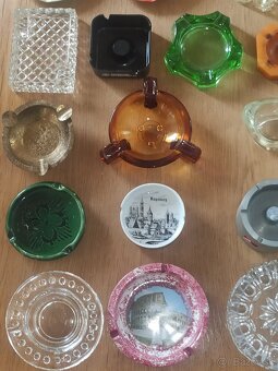 Kolekcia starých popolníkov - 17