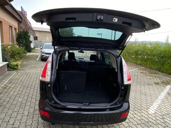 MAZDA 5 - 17