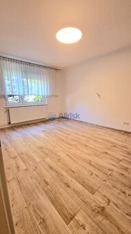 Na predaj: Priestranný 3-izbový byt s bonusovým priestorom v - 17