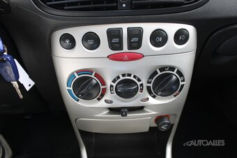 Fiat Punto 1,2 i 16V 59 kW SPORTING - 17