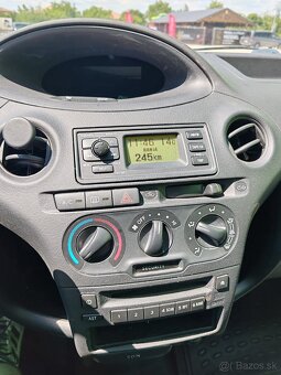 Toyota Yaris 1.0 VVT-I - 17