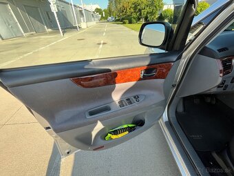 Toyota Avensis Verso 2,0 TD - 17