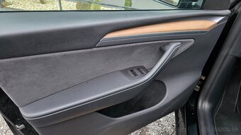 Tesla Model Y  PERFORMANCE Long Range Dual Motor 535PS - 17