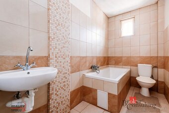 Na predaj rodinný dom v obci Radzovce - 17
