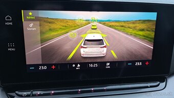 Škoda Octavia kombi 4, 10/2020, kamera, keyless, navigace - 17