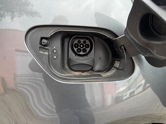 Volkswagen eGolf elektrický 100 Kw - 17