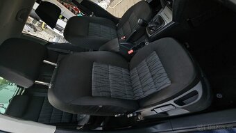 Škoda Octavia Combi 1.6 TDI 77kW klima tempomat 2010 ČR - 17