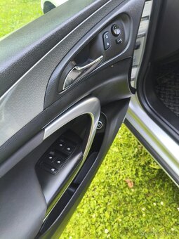 Insignia 2.0 CDTI 142k Eco - 17