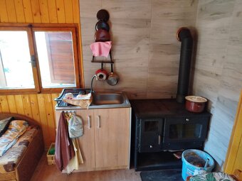 Záhrada s chatkou. Kalsove PB - 17