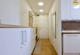 Na predaj štýlový 3-izbový byt s balkónom a záhradkou - 17