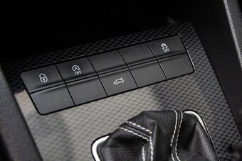 Škoda Octavia 2.0TDI CR DPF RS DSG - 17