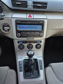 Volkswagen Passat B6 2.0 TDI - 17
