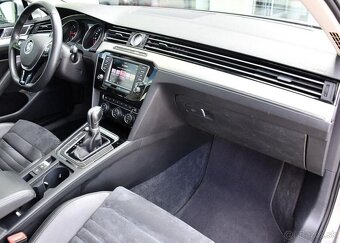 Volkswagen Passat 2,0TDi DSG ELEGANCE ČR 110 kw - 17