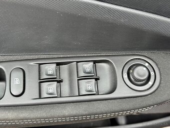 Renault ZOE,  41kWh, SoH 90%, KEYLESS, TČ, 10 760 ,- EUR - 17