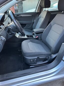 Volkswagen VW Passat B7 Combi 2.0 TDI 100kw Comfortline - 17