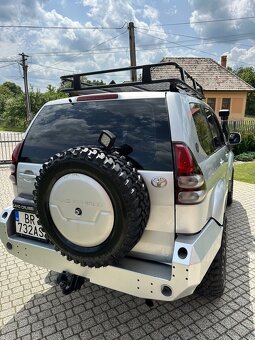 Toyota lancruicer 120 - 17