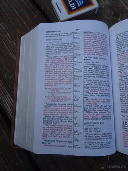 Predám vreckovú BIBLIU viazanú v umelej koži - 17