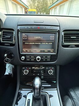 VW Touareg II 3.0 TDI V6 Executive - 17