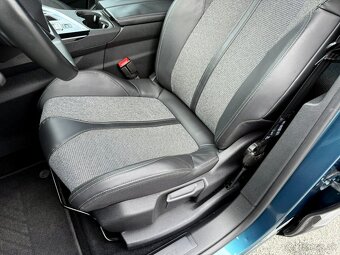 Peugeot 5008 1.6 THP 121kW Allure | 7 míst, tažné, kamera - 17