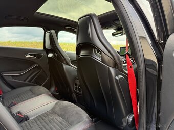 Mercedes Benz A45 AMG 4MATIC - 17