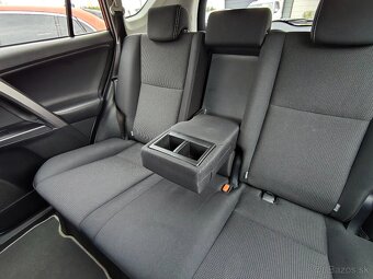 Predám Toyotu RAV4, hybrid - 17