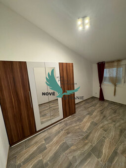 CHORVÁTSKO - EXKLUZÍVNE NA PREDAJ 4-IZBOVÝ APARTMÁN S VÝHĽAD - 17