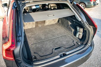 2017 Volvo V90 D5 4x4 Inscription | 166 tisíc km - 17