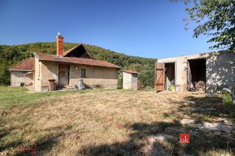 Rodinný dom na predaj s veľkým pozemkom, Kostoľany pod Tribe - 17