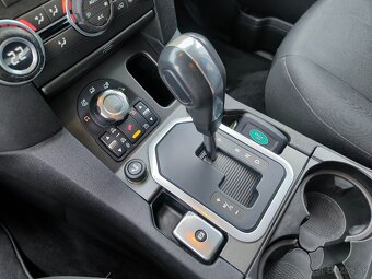 Land Rover Discovery 3.0 SDV6 SE A/T 2010 - 17