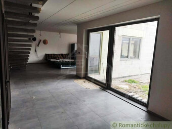 Moderný dom tesne pred dokončením, ideálny pre mladú rodin - 17