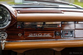 Mercedes Benz w111 250 SE - 17