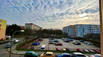 NOVO ZREKONŠTRUOVANÝ KOMPLETNE ZARIADENÝ 4-IZB. BYT S LOGGIO - 17