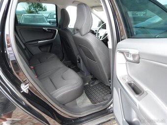 Volvo XC60 D3 2.0L Drive-E Kinetic Geartronic - 17