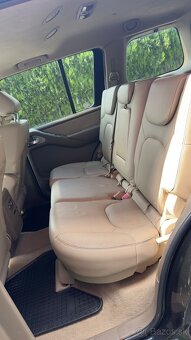 Nissan Pathfinder 2.5 dCI Automat 7-miestny - 17