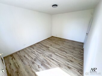 REKONŠTRUOVANÝ 2 IZBOVÝ BYT, 48M2, UL. L.NOVOMESKÉHO, SENICA - 17