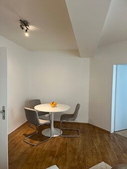 Prodám vybavení bytu 2+kk IKEA a ETA - 17