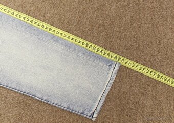 Džíny True Religion Tony Skinny W32 L32 - 41x83x109x15,5 cm - 17