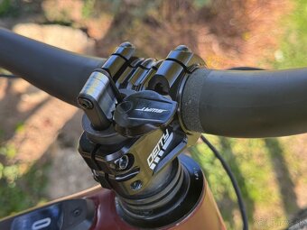 SPECIALIZED Turbo Levo Pro Carbon S4 + UPGRADE TOP STAV - 17