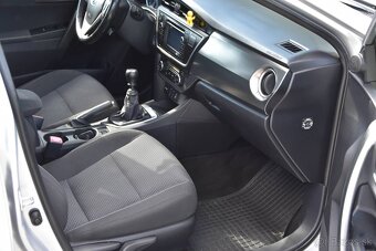 Toyota Auris 2.0 l D-4D DPF Active - 17