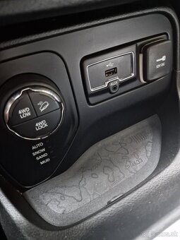 Jeep Renegade 2.0MJT 140K Limited AT9 SR 4WD Xenon - 17