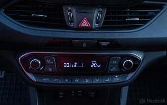 Hyundai i30 CW 1.6 CRDi 136 Style 7DCT - 17