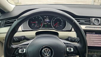 Volkswagen Passat Variant 2.0 TDI BMT Business Highline - 17