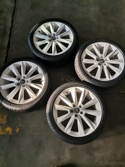 Škoda letná sada 215/40 R17 + disky Savio - 17
