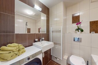 Novostavba s vysokými stropmi pri Avione + parkovacie miesto - 17