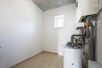PRENÁJOM: KANCELÁRIE - DUNAJSKÁ STREDA, CZIBÓKOVÁ UL. - 17