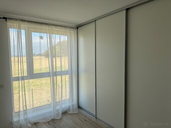 - predaj novostavby moderného 4-izbového rodinného domu - 17