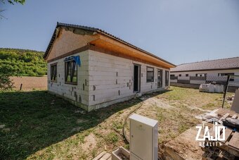 RD TUCHYŇA I HOLODOM V KRÁSNOM PROSTREDÍ BIELYCH KARPÁT - 17