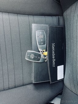 MB GLC SUV 300 e 4MATIC - 17